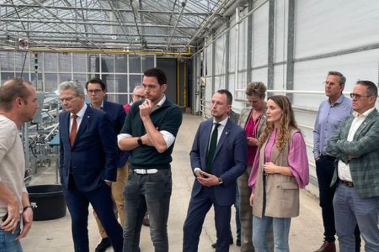 Kandidaat-Kamerleden laten zich bijpraten Kandidaat-Kamerleden laten zich bijpraten