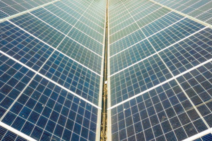 Zonnepanelen op kas voorlopig niet rendabel Zonnepanelen op kas voorlopig niet rendabel