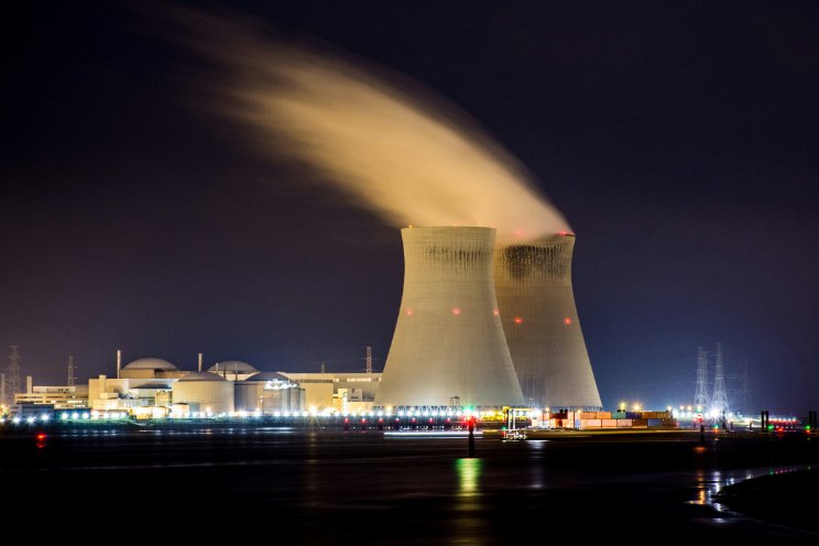 Kamer wil vier grote kerncentrales bouwen Kamer wil vier grote kerncentrales bouwen
