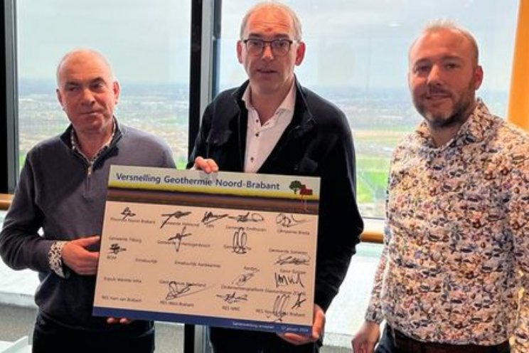 Handtekeningen onder aardwarmteplan Brabant Handtekeningen onder aardwarmteplan Brabant