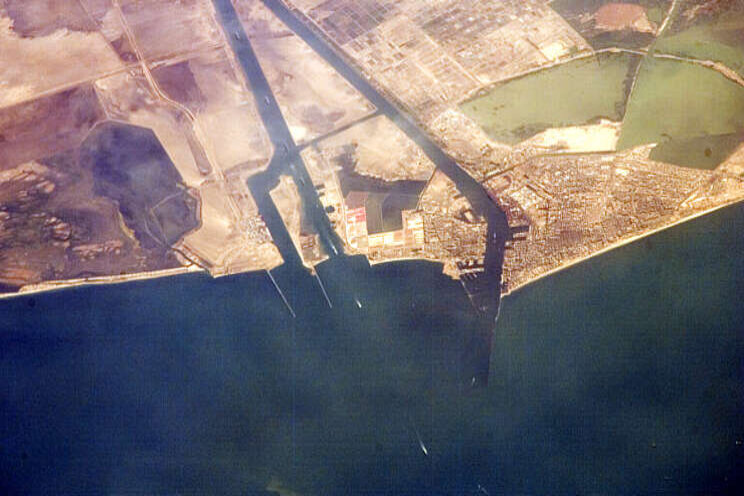 Nog maanden overlast scheepvaart Suezkanaal